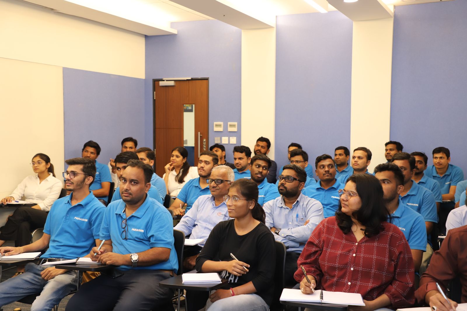 Programas de treinamento e desenvolvimento na Parason 4